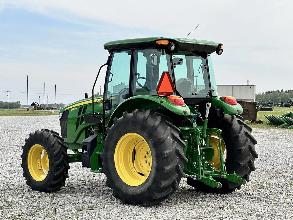 2018 JOHN DEERE 5100M