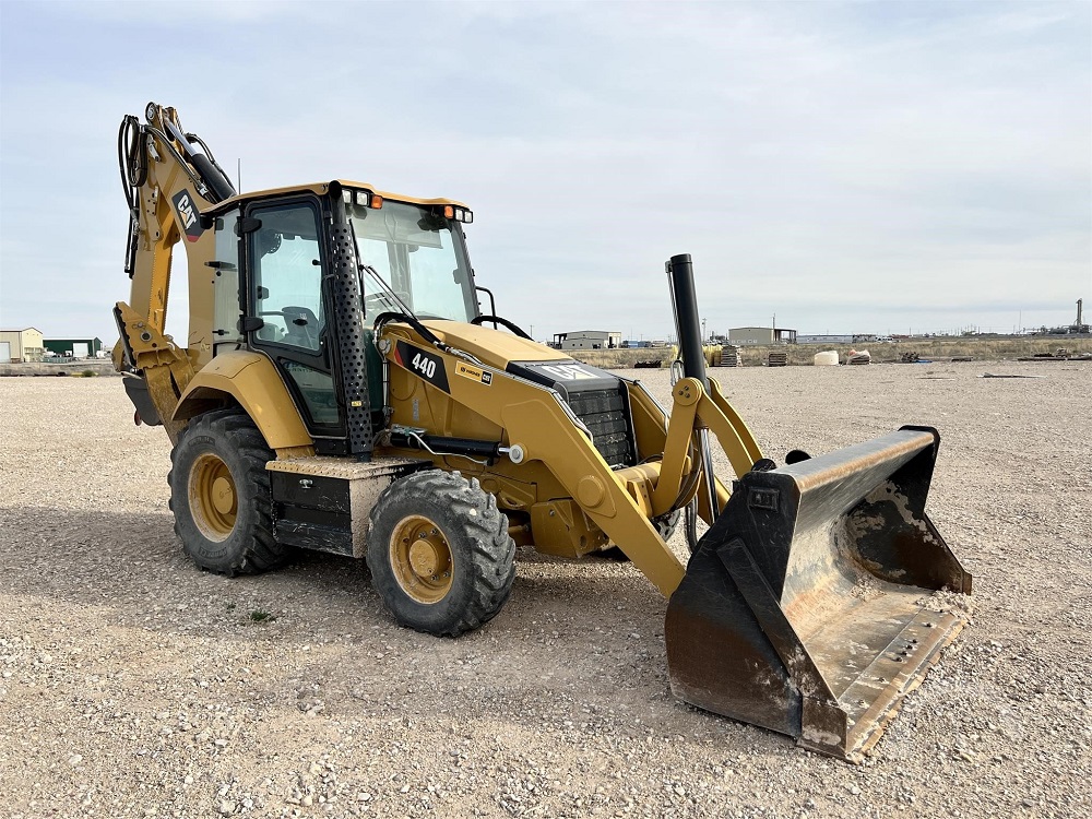 2019 CATERPILLAR 440