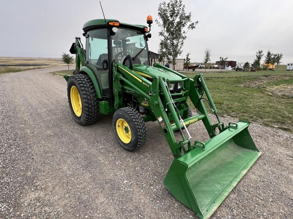 2022 JOHN DEERE 4052R COMPLETE PACKAGE